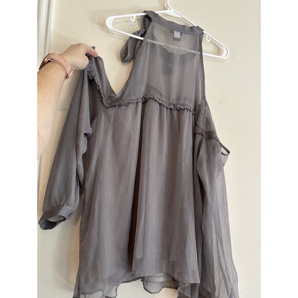 Torrid 3X Chiffon Ruffle Trim Mock Neck Open Shoulder Top Blouse Shirt Plus Size - Picture 4 of 9